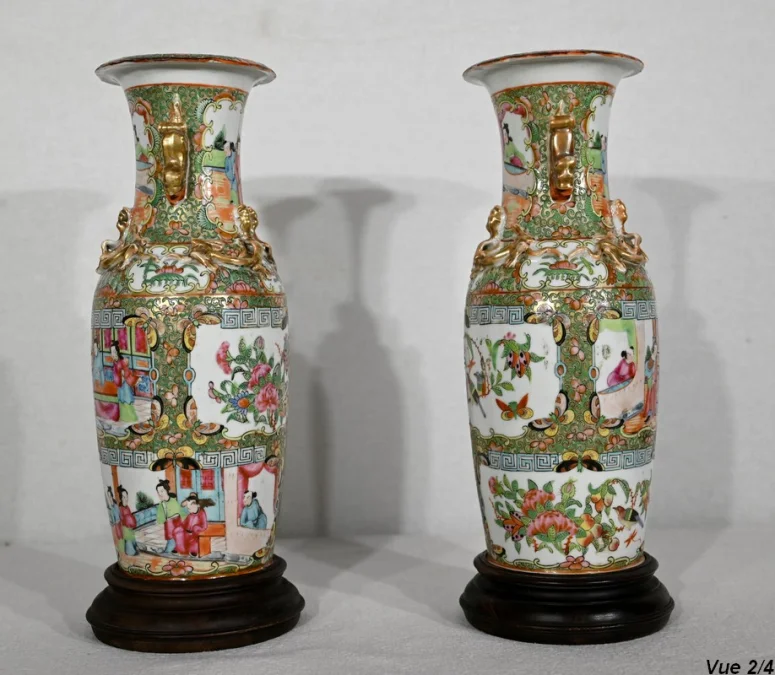 Paire de Vases Balustre en Porcelaine de Chine – Fin XIXe