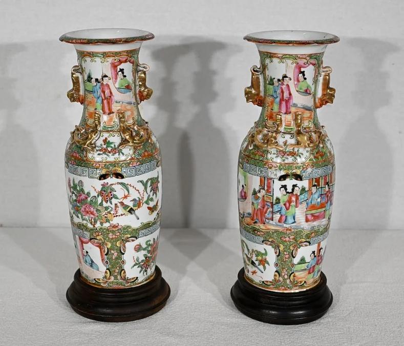 Paire de Vases Balustre en Porcelaine de Chine – Fin XIXe
