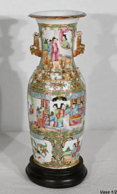 Paire de Vases Balustre en Porcelaine de Chine – Fin XIXe