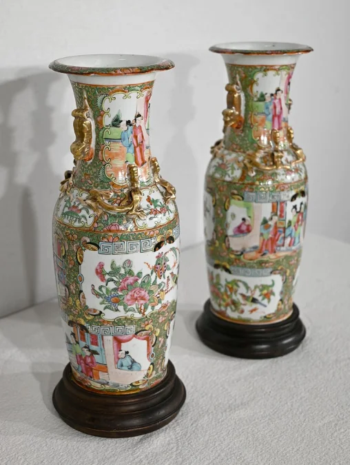 Paire de Vases Balustre en Porcelaine de Chine – Fin XIXe