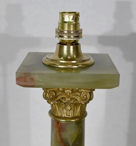 LAMPE IM FRANZÖSISCHEN EMPIRE-STIL