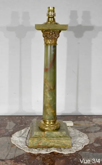 LAMPE IM FRANZÖSISCHEN EMPIRE-STIL