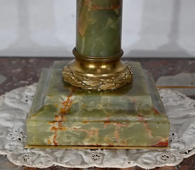 LAMPE IM FRANZÖSISCHEN EMPIRE-STIL