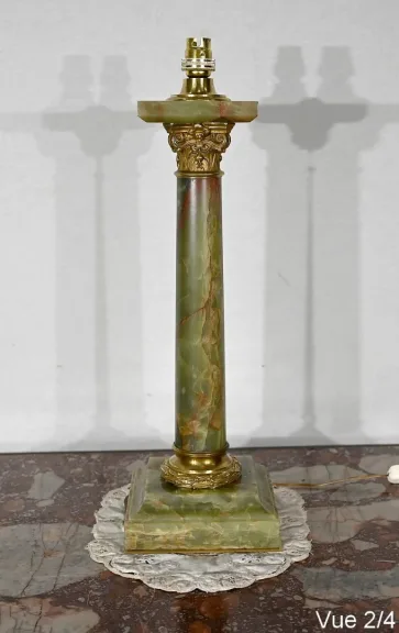 LAMPE IM FRANZÖSISCHEN EMPIRE-STIL