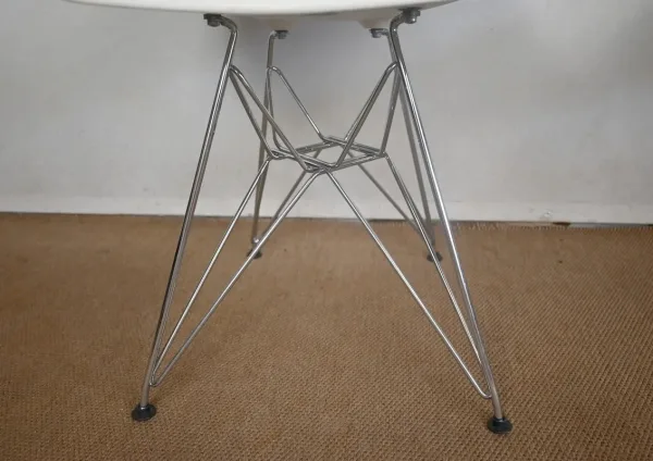EAMES-STÜHLE