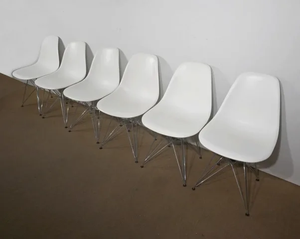 Suite de 6 Chaises, modèle DSR, de Eames – 1960