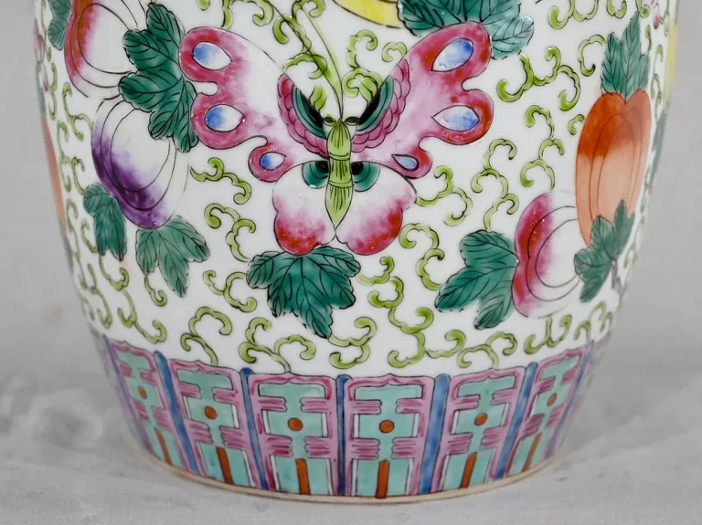 CHINESISCHE PORZELLANVASE