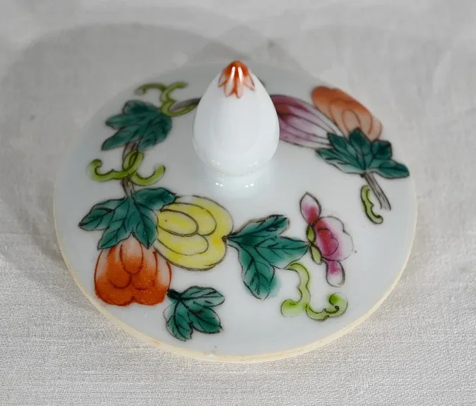 CHINESISCHE PORZELLANVASE