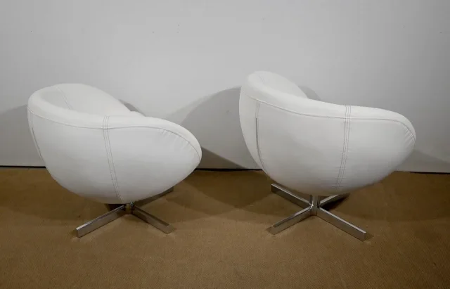 Paire de Fauteuils Boules en Simili Cuir – 1970
