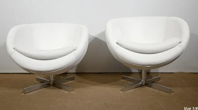 Paire de Fauteuils Boules en Simili Cuir – 1970