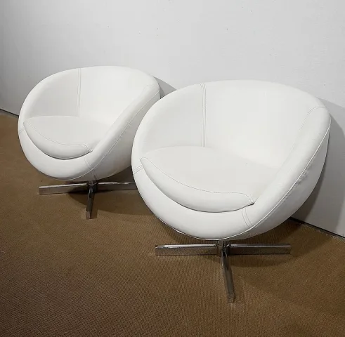 Paire de Fauteuils Boules en Simili Cuir – 1970
