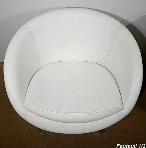 Paire de Fauteuils Boules en Simili Cuir – 1970