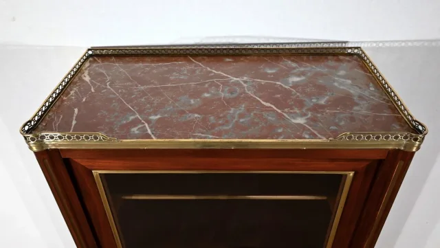 Petite Vitrine en Acajou, style Louis XVI – Fin XIXe