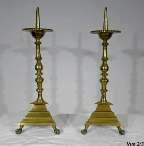 PAAR KERZENHALTER AUS VERGOLDETER BRONZE