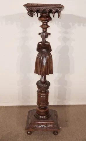 STAND IN CHESTNUT