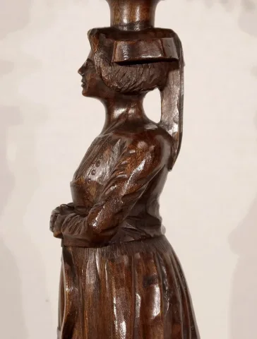 STAND IN CHESTNUT