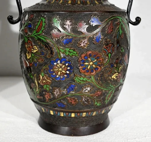 Paire de Vases en Bronze, Chine – Fin XIXe