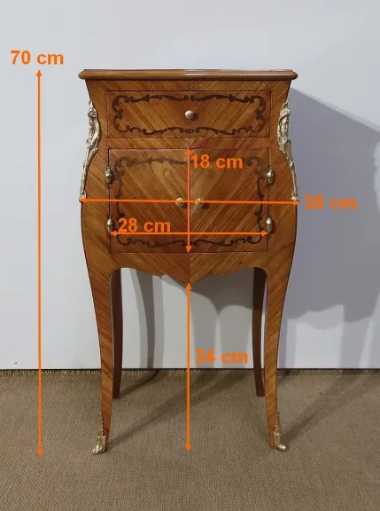 PAAR NACHTTISCHE IM STIL LOUIS XV