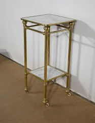 OCCASIONAL TABLE