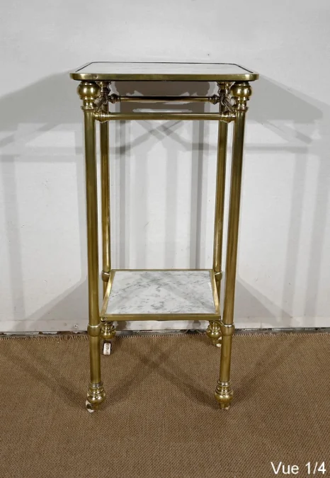 OCCASIONAL TABLE