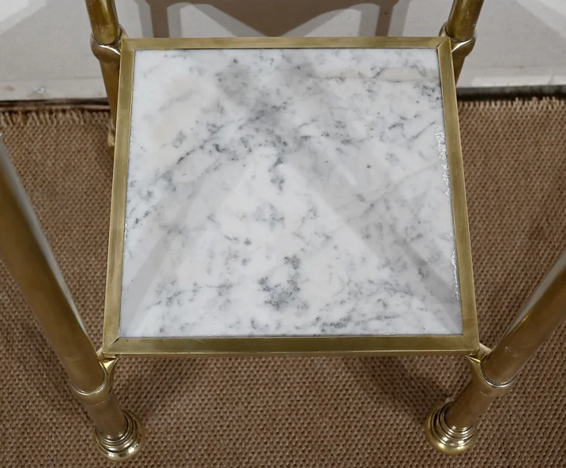 OCCASIONAL TABLE