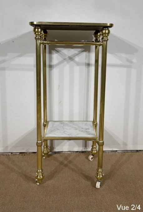 OCCASIONAL TABLE