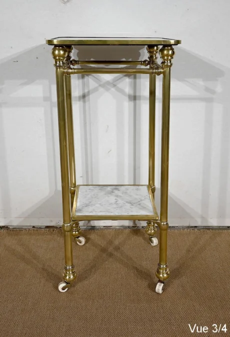 OCCASIONAL TABLE