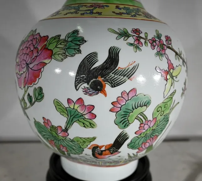 PAAR CHINESISCHER PORZELLANVASEN
