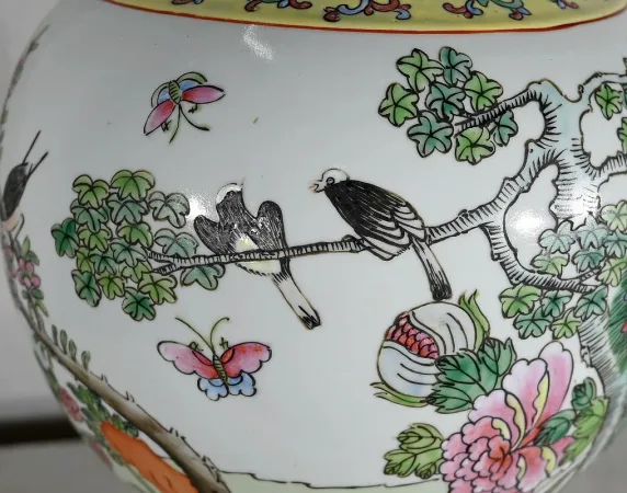PAAR CHINESISCHER PORZELLANVASEN