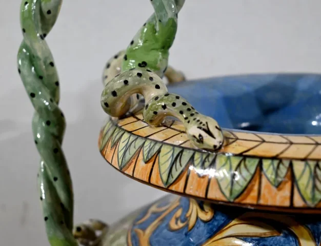 イタリア産マジョリカの花瓶とスタンド