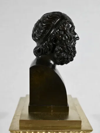 UHR AUS VERGOLDETER BRONZE