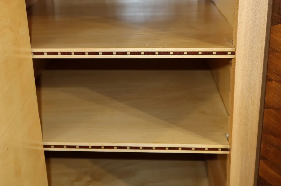 AUSSTELLUNGSSCHRANK, Jules LELEU zugeschrieben