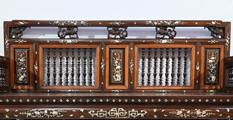 Petite Banquette Indochinoise en Palissandre – Fin XIXe