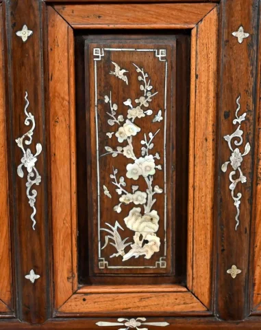 Petite Banquette Indochinoise en Palissandre – Fin XIXe