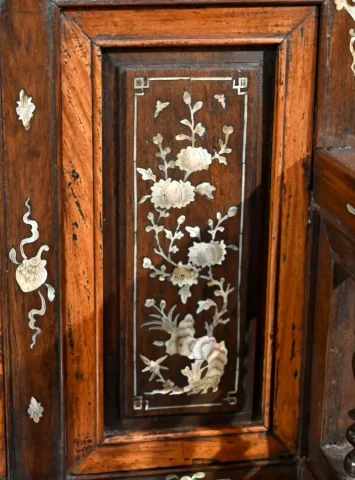 Petite Banquette Indochinoise en Palissandre – Fin XIXe