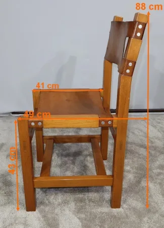 Suite de 4 Chaises en Orme massif et Cuir, Maison Regain – 1970