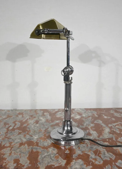 НАСТОЛЬНАЯ ЛАМПА