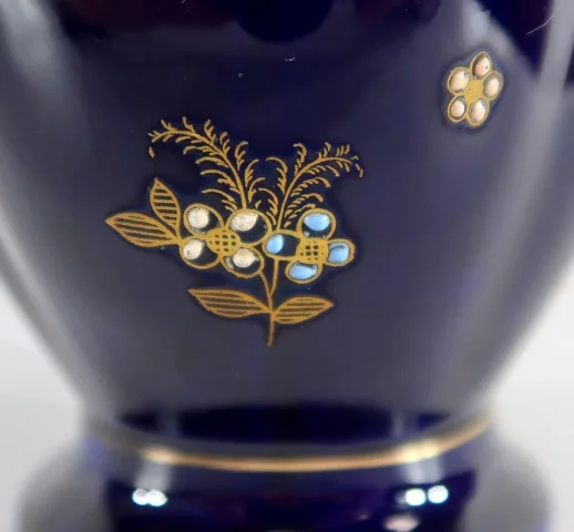 Vase en Faïence Bleu Nuit, « Fives Lille » - Début XXe