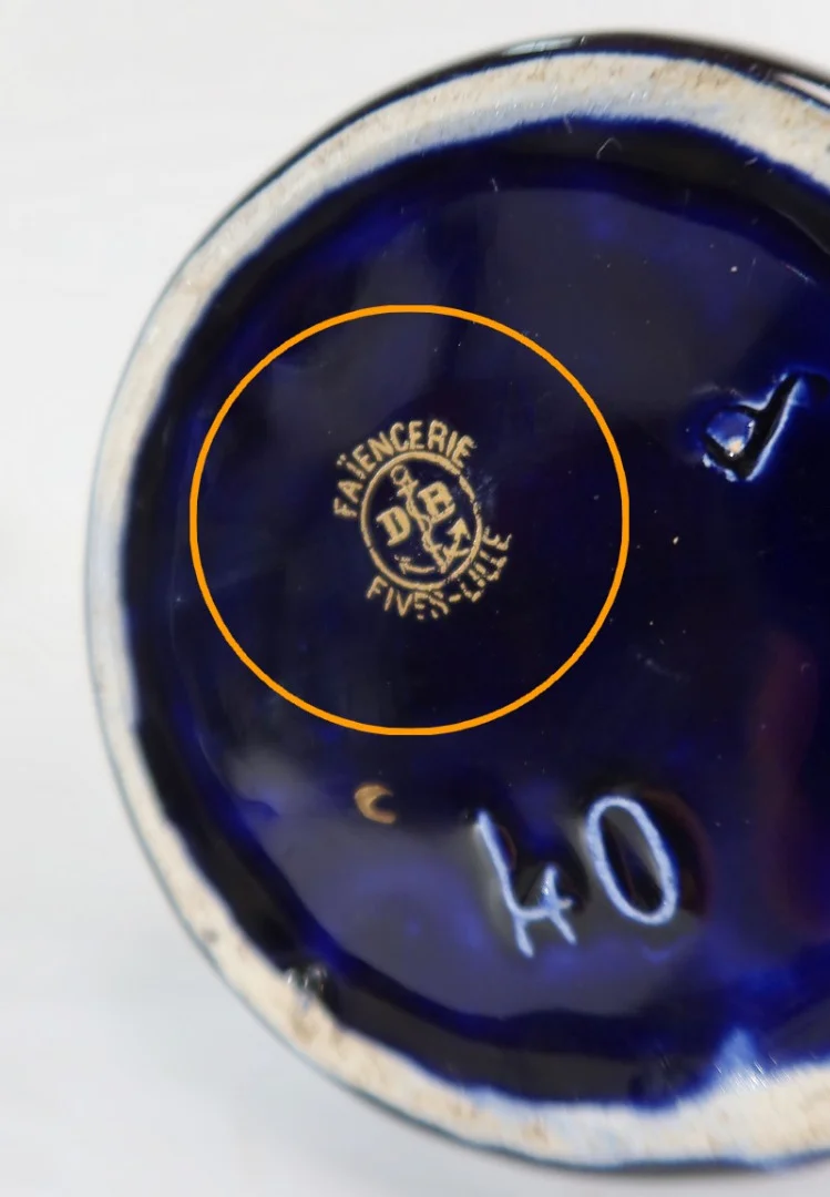 Vase en Faïence Bleu Nuit, « Fives Lille » - Début XXe