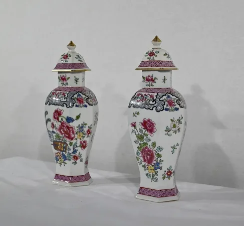 Paire de Vases Hexagonaux en Faïence, Chine – Fin XIXe