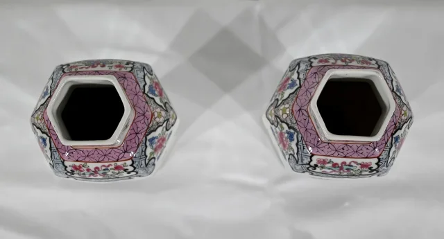 PAIR OF CHINESE VASES