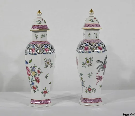 Paire de Vases Hexagonaux en Faïence, Chine – Fin XIXe