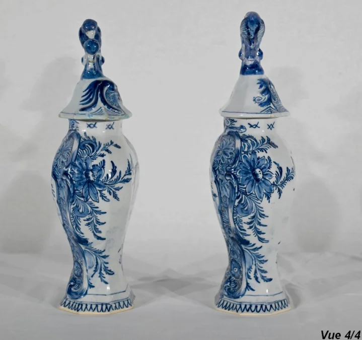 PAAR VASEN IM DELFT-STIL
