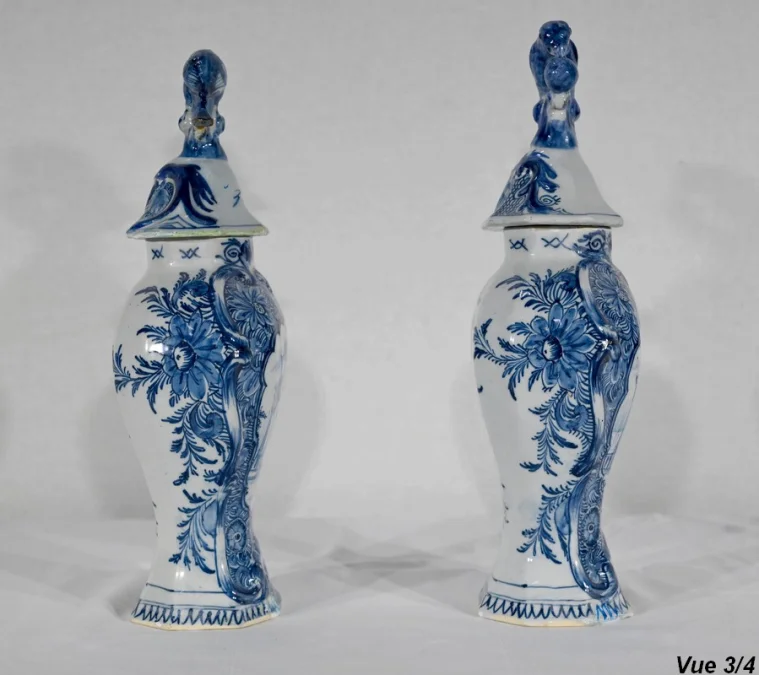 PAAR VASEN IM DELFT-STIL