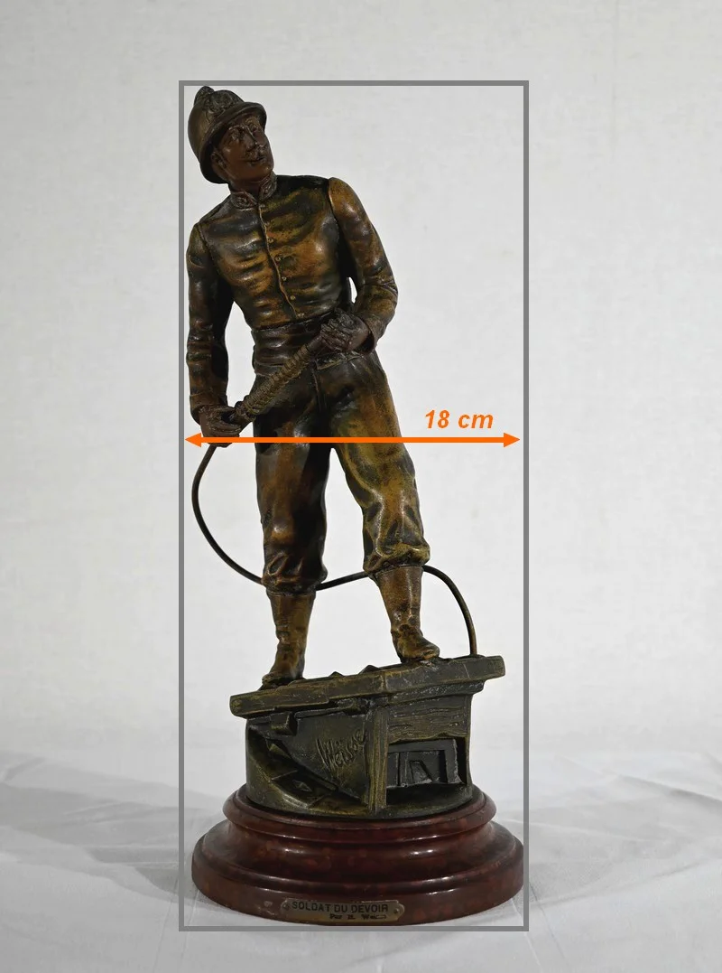 SPELTER BEELDJE gesigneerd H.. WEISSE