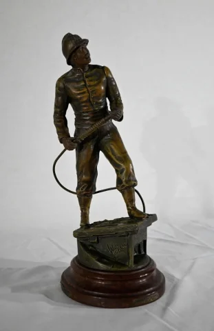 SPELTER BEELDJE gesigneerd H.. WEISSE