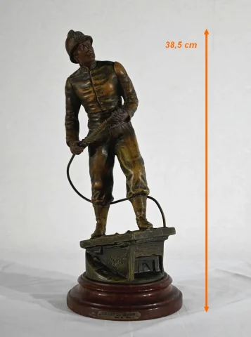 SPELTER BEELDJE gesigneerd H.. WEISSE