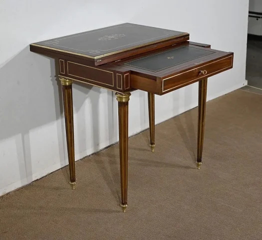 TAVOLO IN STILE LOUIS XVI