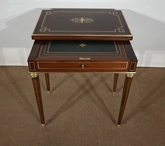 TAVOLO IN STILE LOUIS XVI