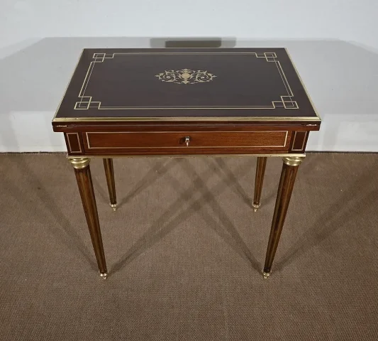 TAVOLO IN STILE LOUIS XVI